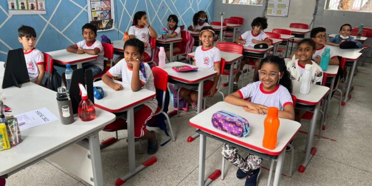 Escolas estaduais e municipais iniciam aplicação do Saese 2022