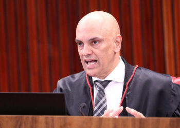 Moraes nega pedido do PL e condena o partido a multa de R$ 22,9 milhões