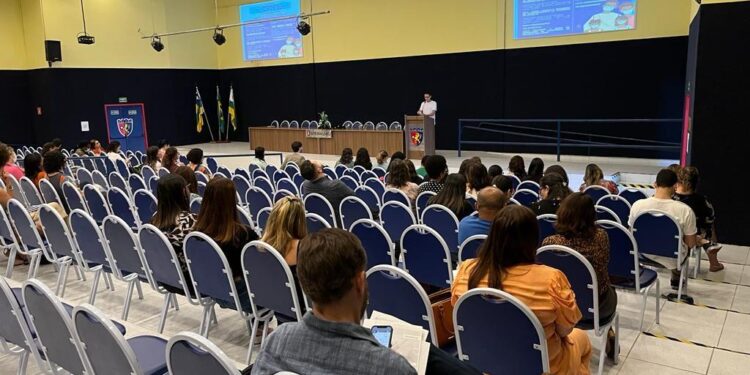 Saúde de Aracaju realiza seminário alusivo aos reflexos gerados pela covid-19