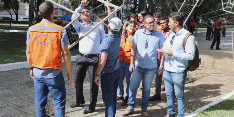 Prefeitura de Aracaju realiza vistoria nas praças do Centro para realização do Natal Iluminado 2022