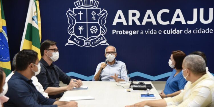 Prefeitura de Aracaju amplia testagem para covid-19 e recomenda uso de máscaras em locais fechados