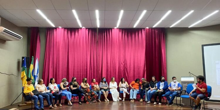 Professoras da rede municipal apresentam experiências exitosas em seminário na UFS