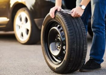 Fim do estepe? Item começa a sumir dos carros e pneu furado vira pesadelo