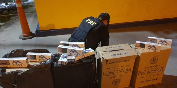 PRF faz nova apreensão de cigarros contrabandeados em Sergipe