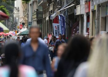 Brasil registra 69 mortes e 22,6 mil casos de covid-19