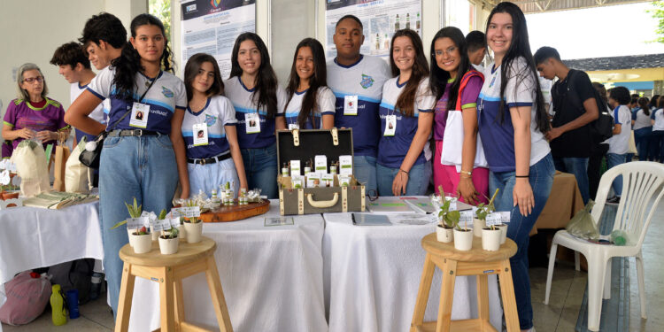 Escolas sergipanas são classificadas para semifinal da Feira Brasileira de Ciências e Engenharia, na USP
