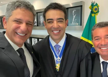 Senador Rogério Carvalho prestigia posse do novo presidente do TCU