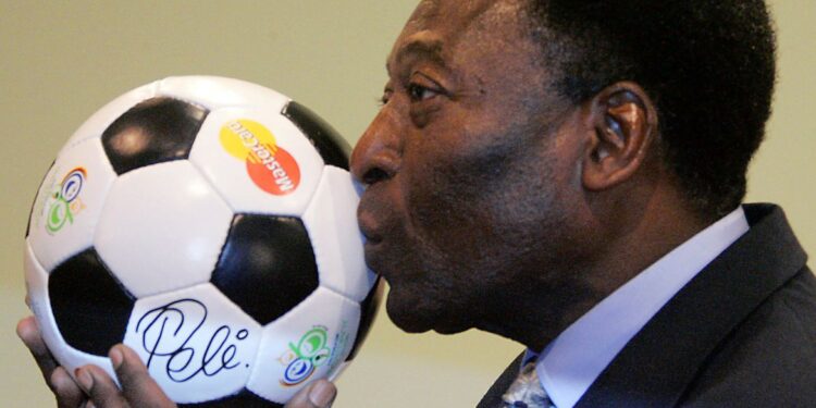 Rei do futebol, Pelé morre aos 82 anos