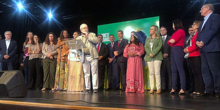 Presidente eleito anuncia últimos 16 ministros do novo governo