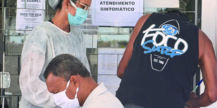 Positividade dos exames de covid-19 aumentaram 180%