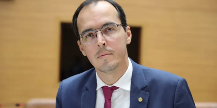 Deputado lamenta mais um aumento no gás de cozinha e no óleo diesel