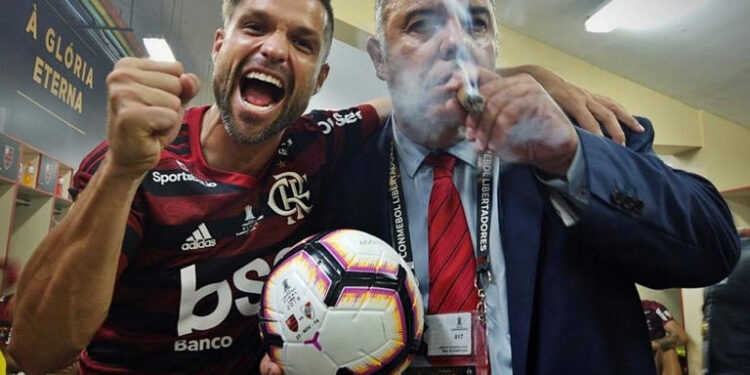 Flamengo aguarda o ‘sim’ de Vitor Pereira para poder fechar com um dos melhores jogadores do futebol sul-americano