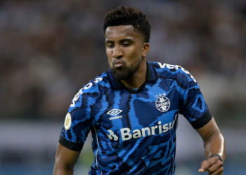 “Ele é digno de pena”; Cortez expõe ‘racha’ nos bastidores do Grêmio e bomba repercute entre torcida