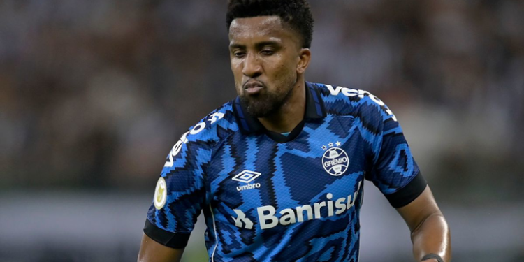 “Ele é digno de pena”; Cortez expõe ‘racha’ nos bastidores do Grêmio e bomba repercute entre torcida