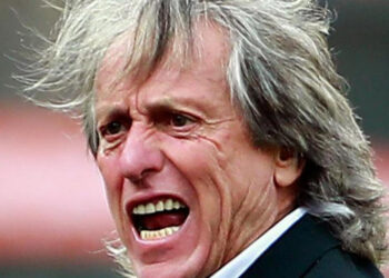 “R$ 2,9 milhões, pegou todo mundo de surpresa”; Jorge Jesus diz ‘sim’ e pode ser rival do Flamengo no Brasil