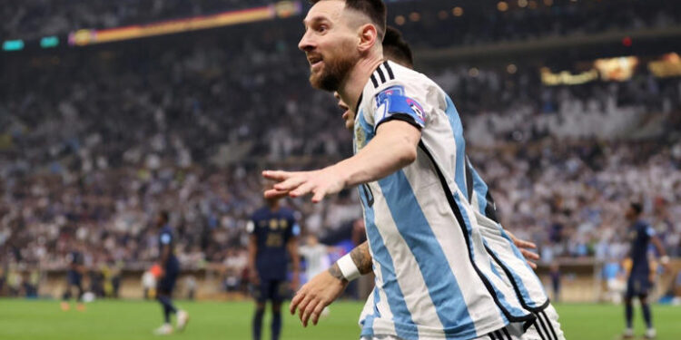 Em final épica, Messi quebra recordes e Argentina supera a França nos pênaltis pelo tricampeonato na Copa do Mundo do Qatar