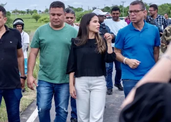 Yandra Moura visita região afetada pelas chuvas em Tobias Barreto