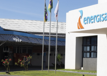 Banco de talentos: Energisa abre cadastro para eletricista e auxiliar comercial