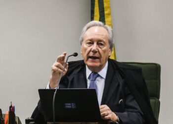 Ministro Ricardo Lewandowski deve antecipar aposentadoria no STF