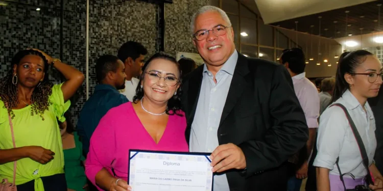 Carminha Paiva reforça seu compromisso de trabalhar pelo social e pelas mulheres