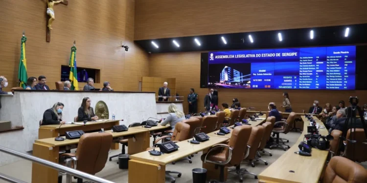 PEC sobre responsabilidade de repasse de ICMS para o estado de Sergipe é aprovada, em 1º turno na Alese