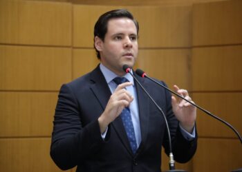 Deputado Rodrigo Valadares lamenta ato praticado no FASC