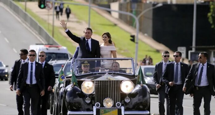 Janja diz que Rolls-Royce presidencial foi danificado na posse de Bolsonaro