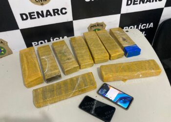 Denarc prende em flagrante dois homens por tráfico de drogas em Nossa Senhora do Socorro