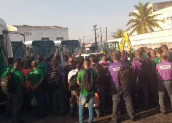 Rodoviários da empresa Modelo paralisam atividades na Grande Aracaju