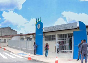 Em São Cristóvão, Belivaldo entrega reforma e ampliação da Escola Estadual Senador Paulo Sarasate