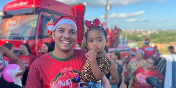 Prefeito de Malhador entrega mais de 4 mil brinquedos para crianças no natal