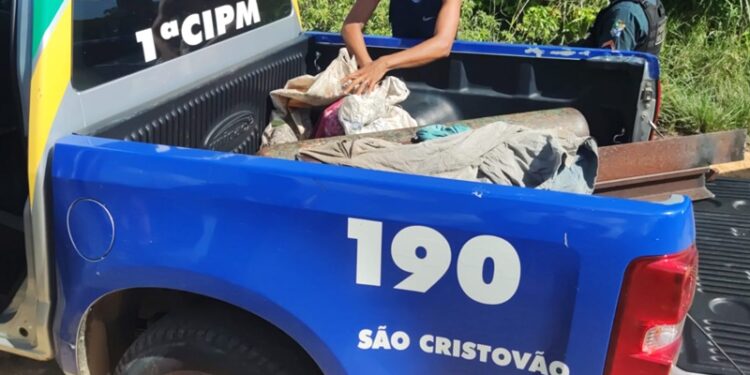 PM prende suspeitos de furtar trilhos de ferrovia no Povoado Rita Cassete