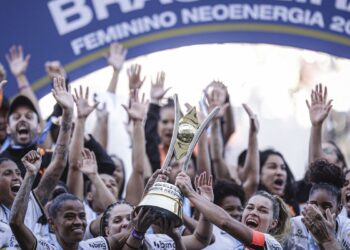 Supercopa em 5 de fevereiro abre temporada 2023 do futebol feminino