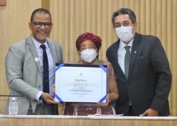 Ex-ministra Luislinda Valois recebe Título de Cidadania Aracajuana