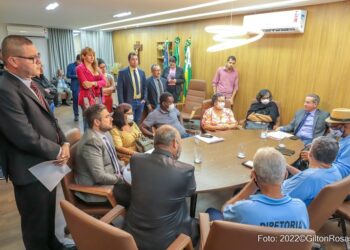 Reajuste Salarial: vereadores recebem proposta de emendas de representantes do Sepuma, Sacema e Sindipema