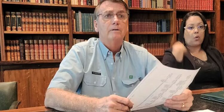 Presidente faz balanço do governo e afirma não apoiar confrontos