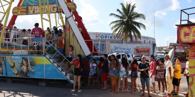 Governo de Itabaiana promove Dia de Lazer no Parque de Diversões para os alunos da Rede Municipal de Ensino 