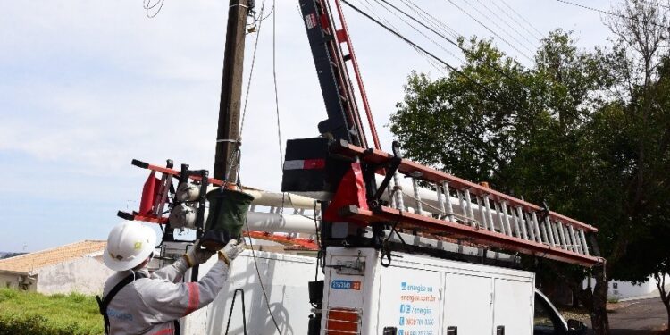 Final de ano: Saiba como solicitar ligação provisória de energia