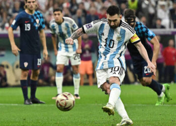 Messi desfila genialidade e classifica Argentina para final da Copa 2022