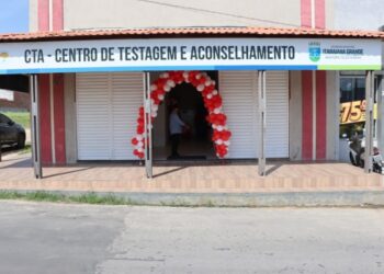 Dezembro Vermelho: Secretaria Municipal de Saúde realiza ação no Centro de Testagem e Aconselhamento