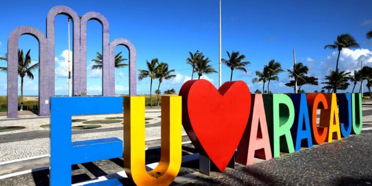 Aracaju fica entre os 20 destinos mais procurados na Black Friday da Decolar