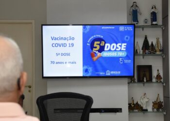 Aracaju iniciará a aplicação de 5ª dose da vacina contra a covid-19 em maiores de 70 anos