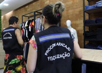 Procon Aracaju realiza pesquisa de preços de itens mais procurados no Natal