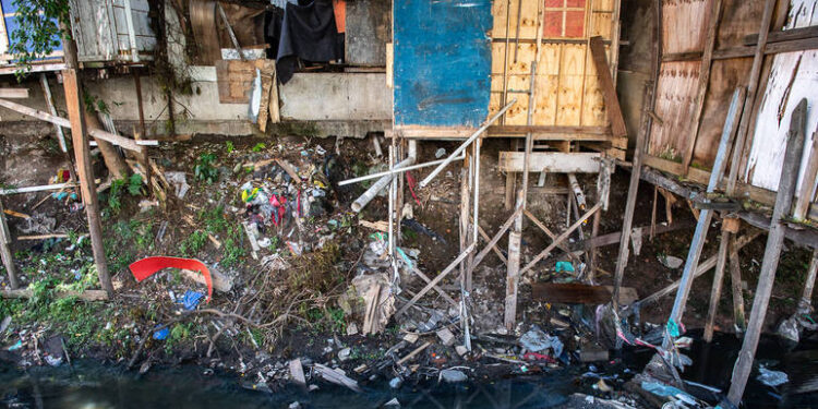 Falha na distribuição de água provoca rombo de R$ 6 bilhões aos cofres públicos, aponta estudo