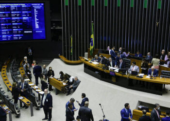 Congresso aprova projeto que altera regras do orçamento secreto