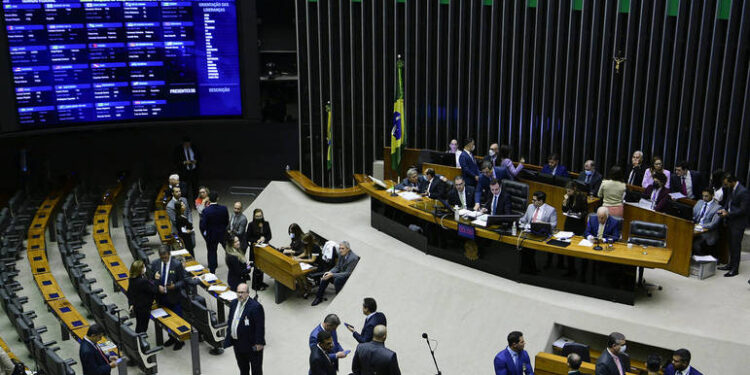 Congresso aprova projeto que altera regras do orçamento secreto