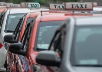 TCU determina revisão de auxílios com indícios de fraude pagos a taxistas e caminhoneiros