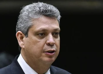 Lula escolhe o vice-presidente do PT, Márcio Macedo, para comandar secretaria-geral da Presidência
