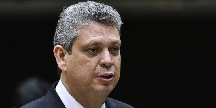 Lula escolhe o vice-presidente do PT, Márcio Macedo, para comandar secretaria-geral da Presidência