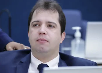 Projeto que combate a automutilação, do vereador Sávio, aguarda sanção